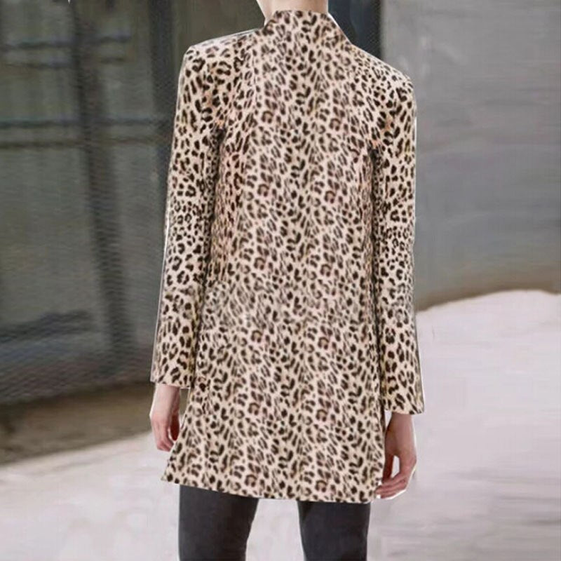 Dameblazer med leopardmønster