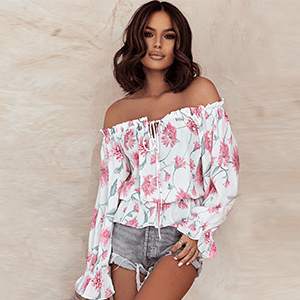 Blomsterbluse med rysjede ermer