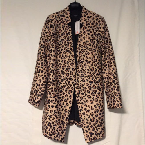 Dameblazer med leopardmønster