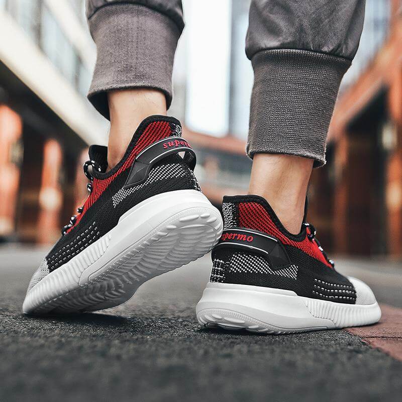 Sneakers i vevd mesh for menn
