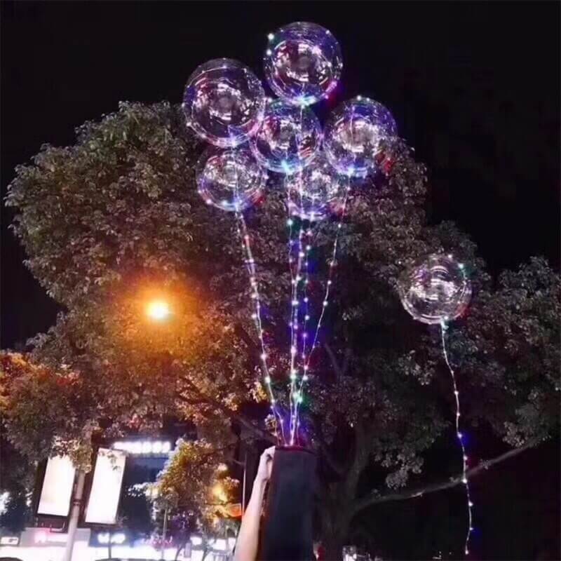 Blås lett opp festballonger