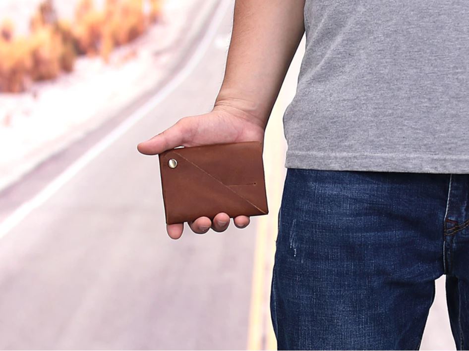 Minimalistisk smart kortlommebok i skinn