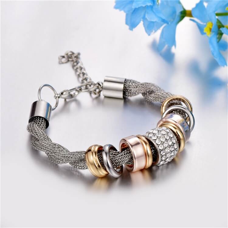 Armbånd med flettede ringer
