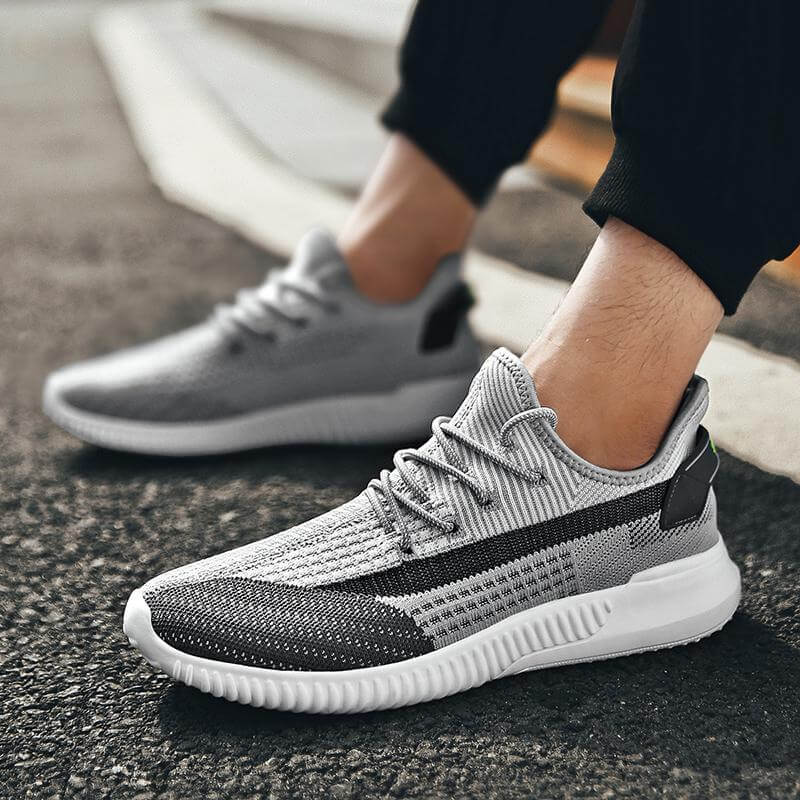 Sneakers i vevd mesh for menn