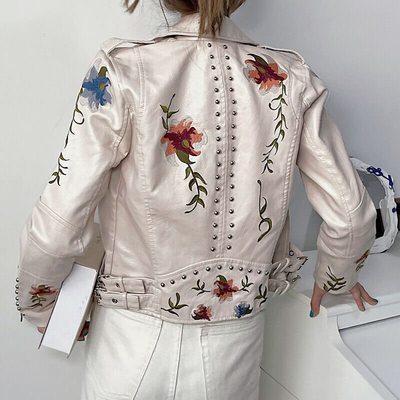 Broderte skinnjakke med blomstertrykk