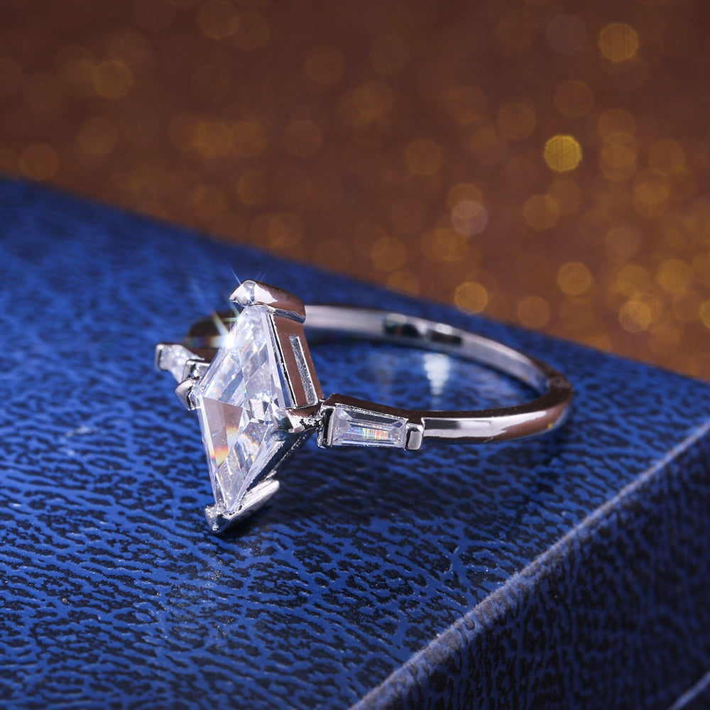 Hesteøye Solitaire Forlovelsesring