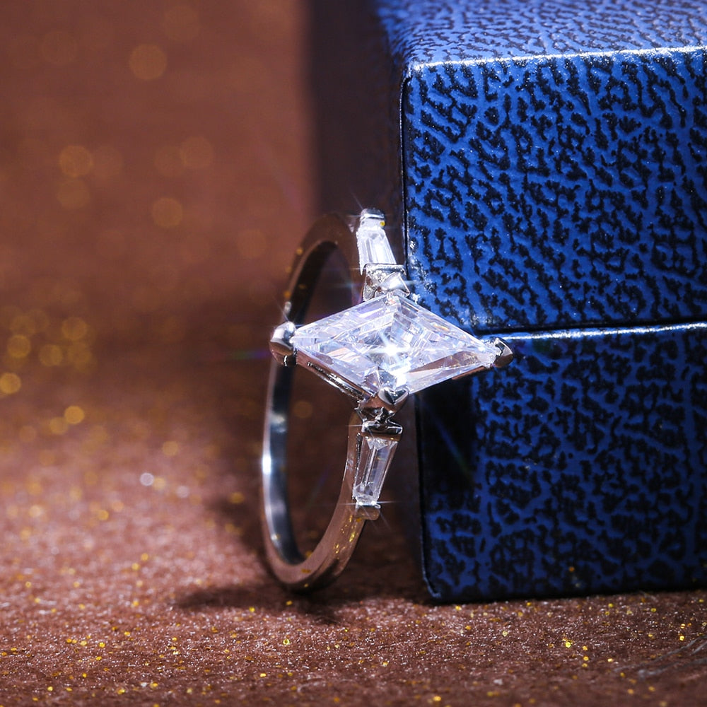 Hesteøye Solitaire Forlovelsesring