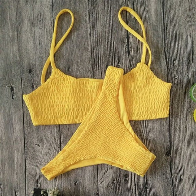 Bikinini-sett med plissédetaljer