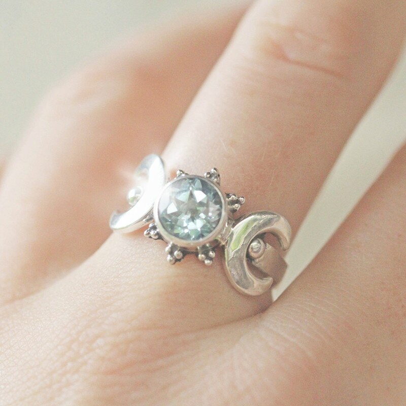 Mystic Moon-ring