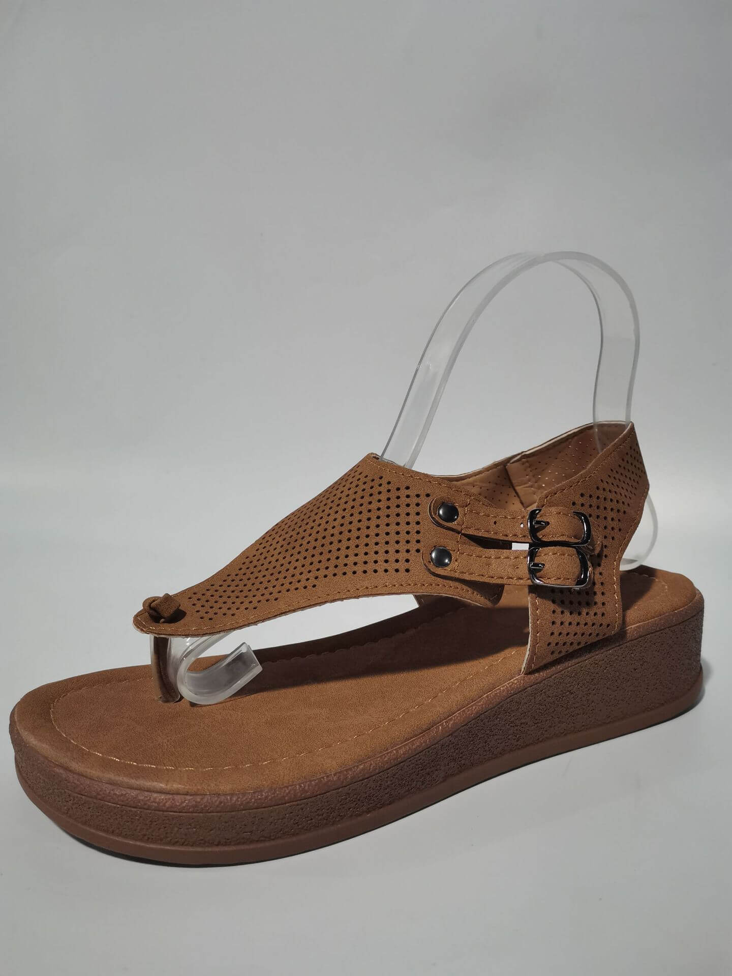 Ortopediske sandaler med spennestropp