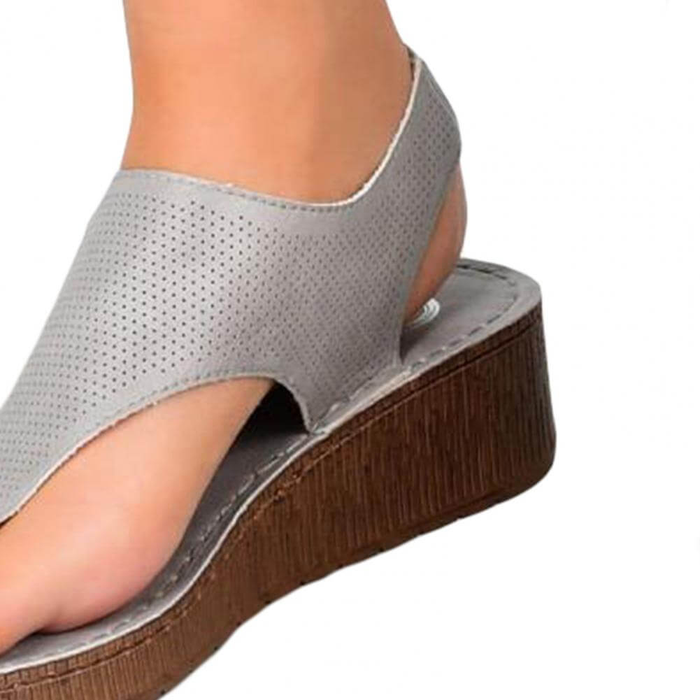 Ortopediske sandaler med spennestropp