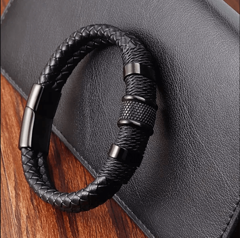 Flettet armbånd i skinnstil