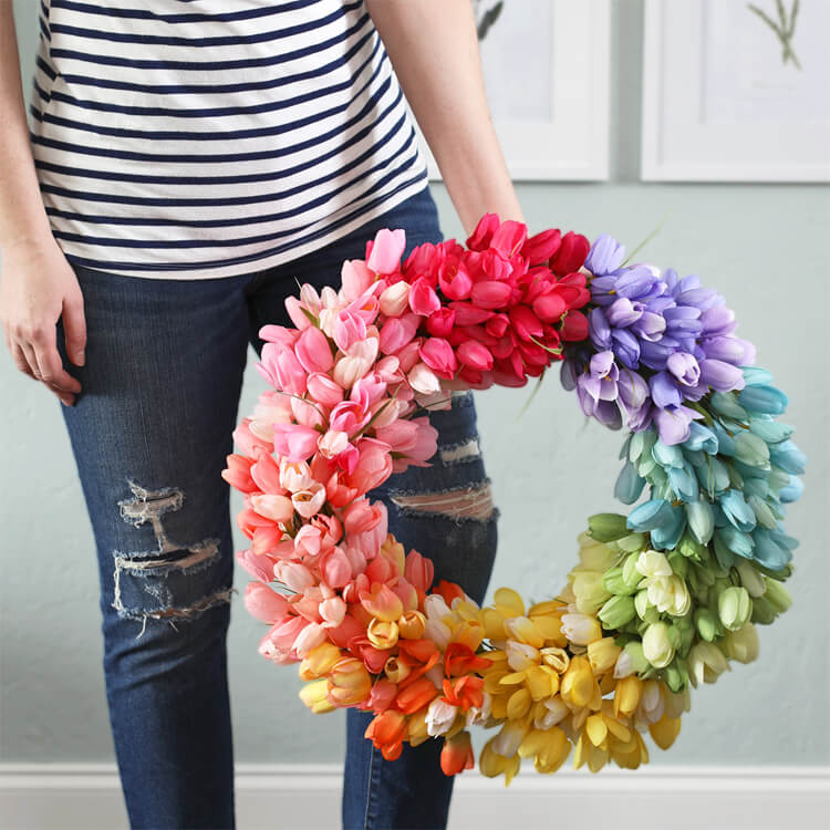 Tulipangrans med vårblomster