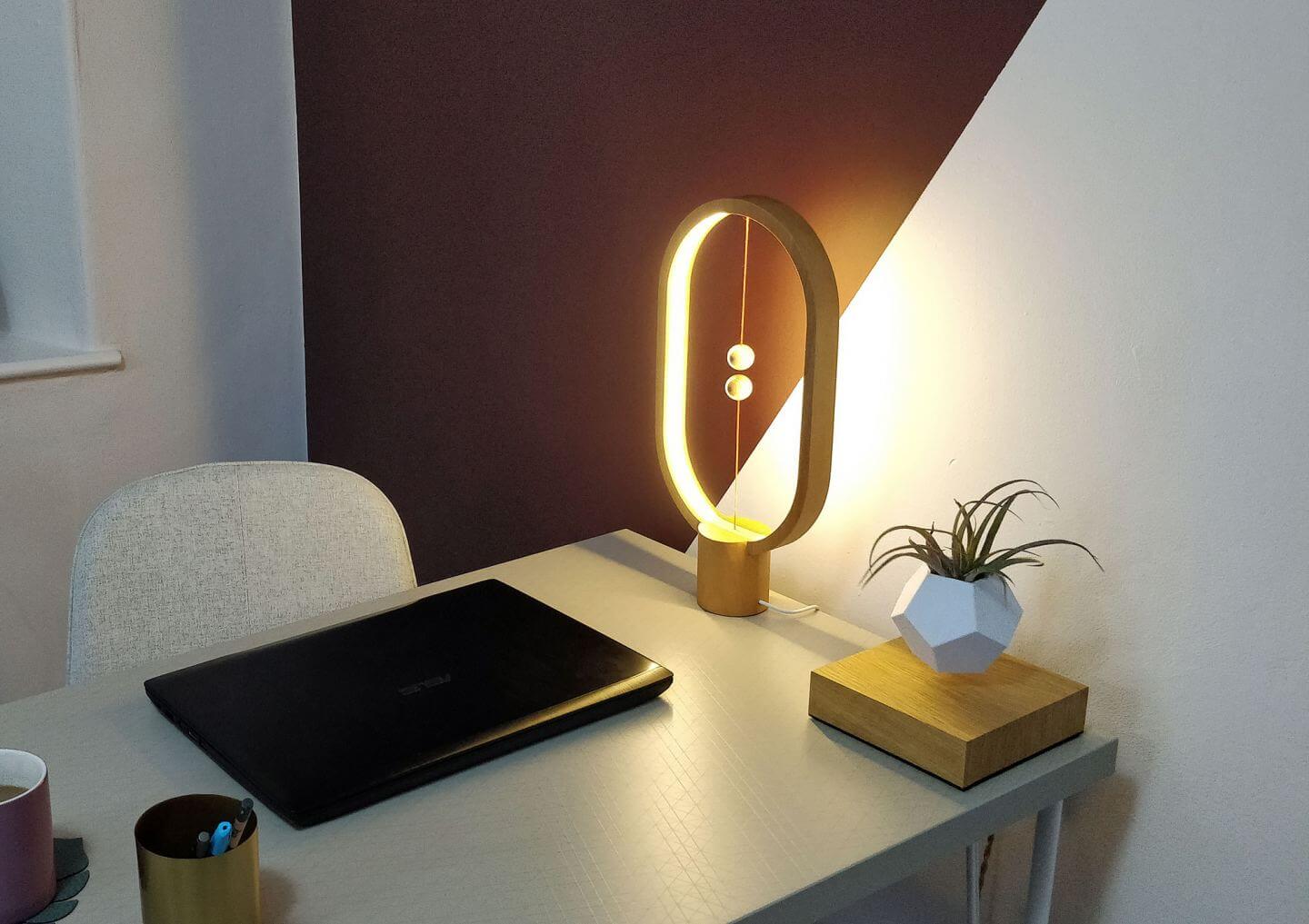 Magnetisk LED-balanselampe