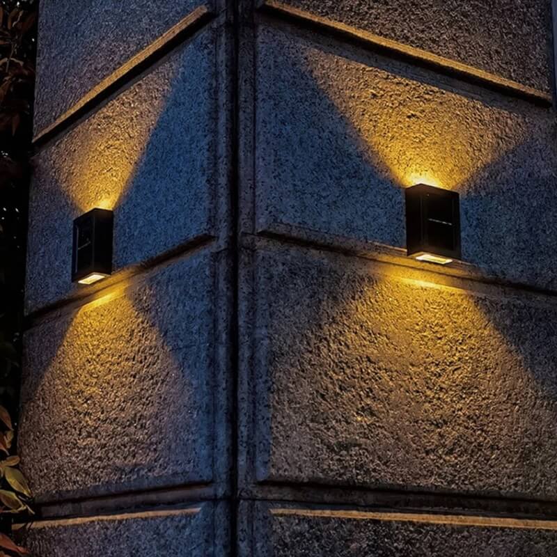 Soldrevet utendørs vegglampe for terrasse