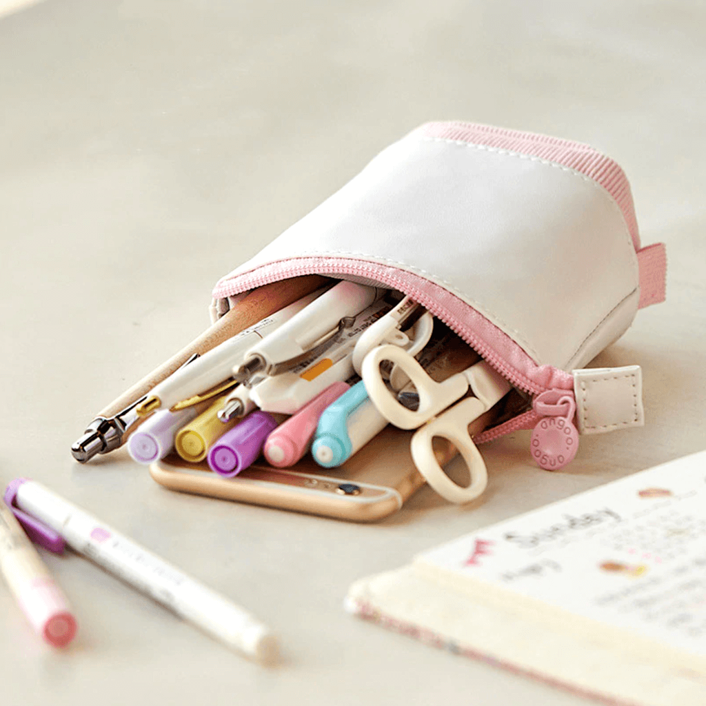 Pop-up pennal