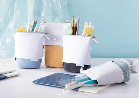 Pop-up pennal