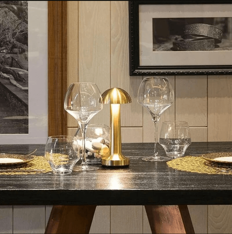 Oppladbar berøringsbordlampe